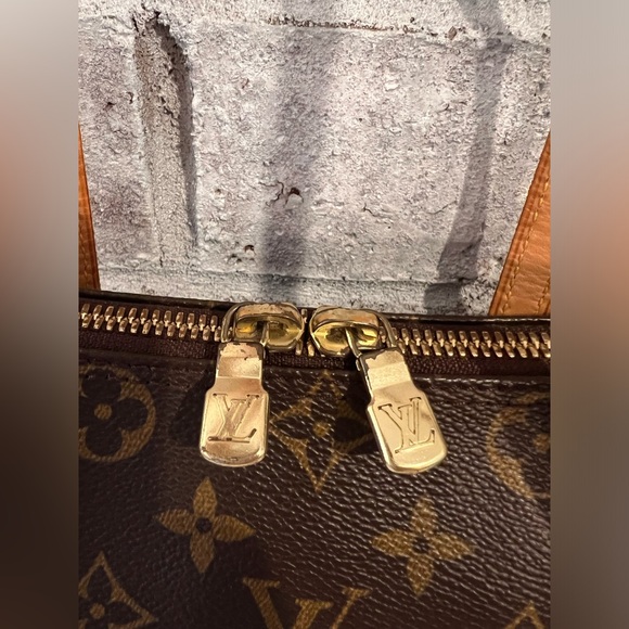 Louis Vuitton Monogram Sac Coussin GM Shoulder Bag EUC - Picture 7 of 16